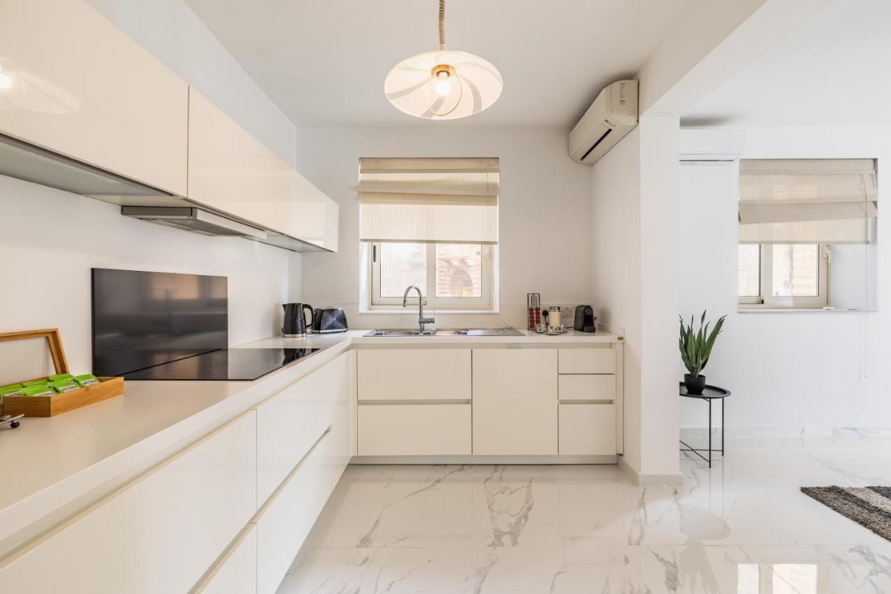 Stunning - Sunnyside 3-Bedroom Sliema Dış mekan fotoğraf