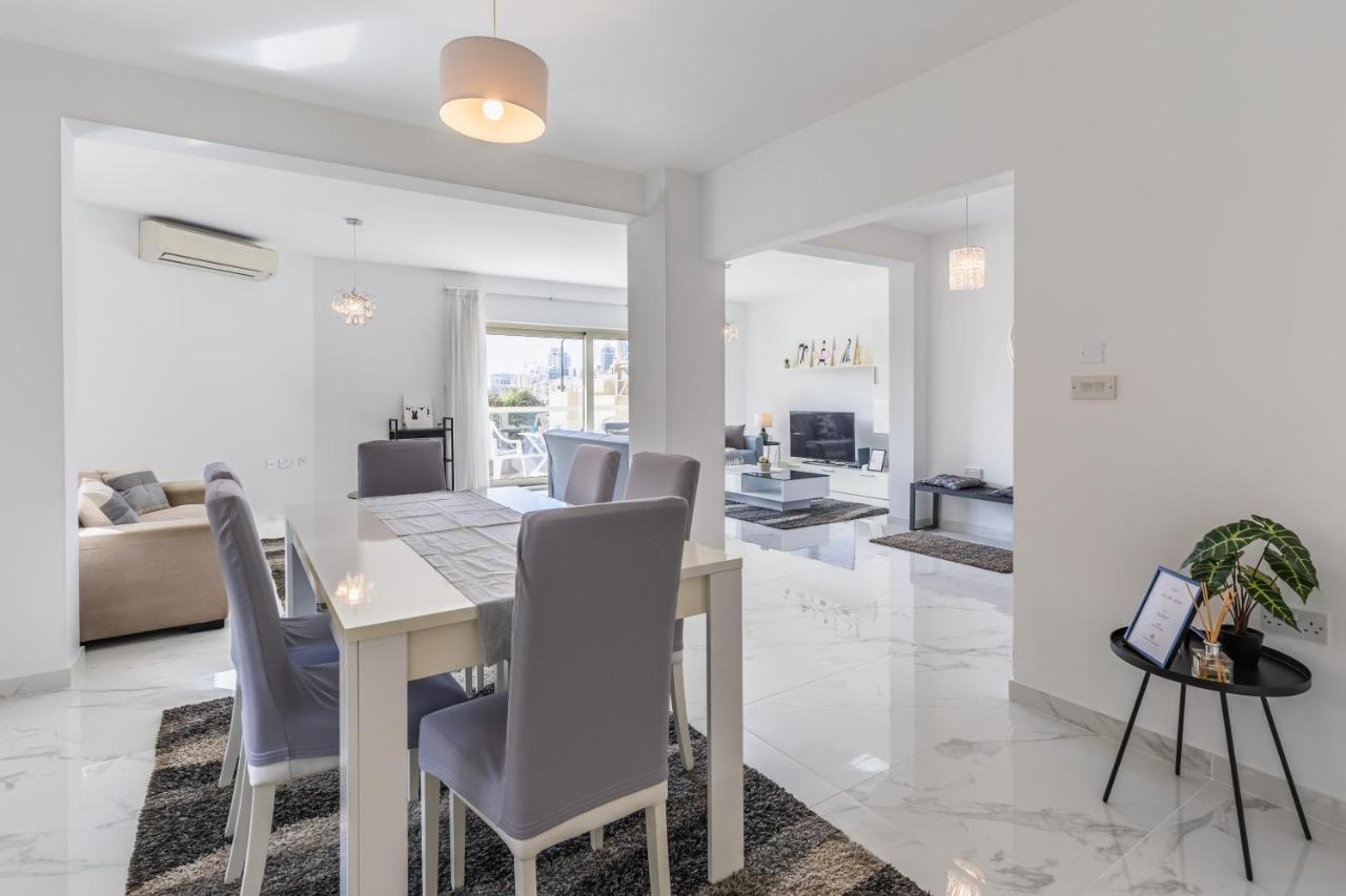 Stunning - Sunnyside 3-Bedroom Sliema Dış mekan fotoğraf