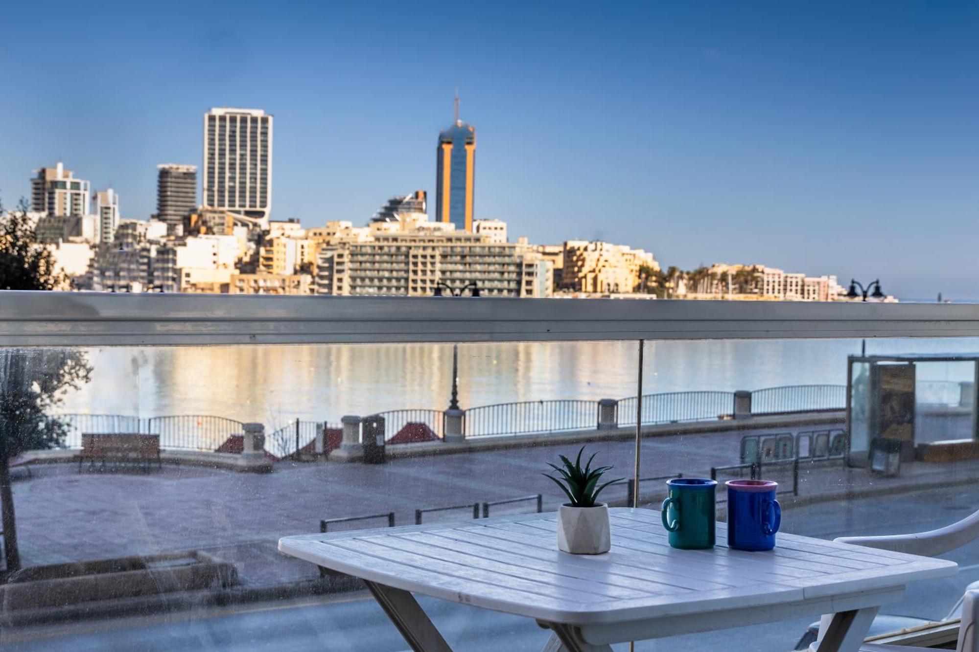 Stunning - Sunnyside 3-Bedroom Sliema Dış mekan fotoğraf